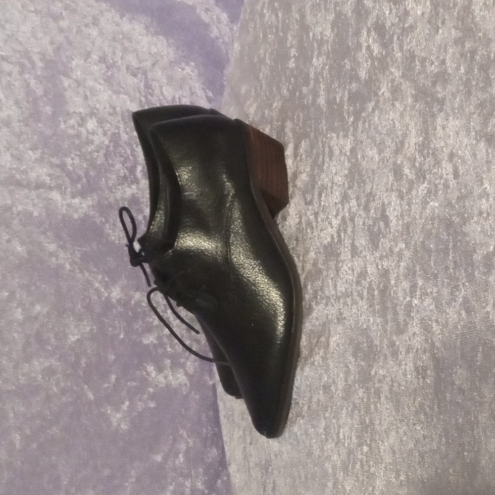 Lucky Brand Black Leather Women's Loafers - Picture 10 of 10